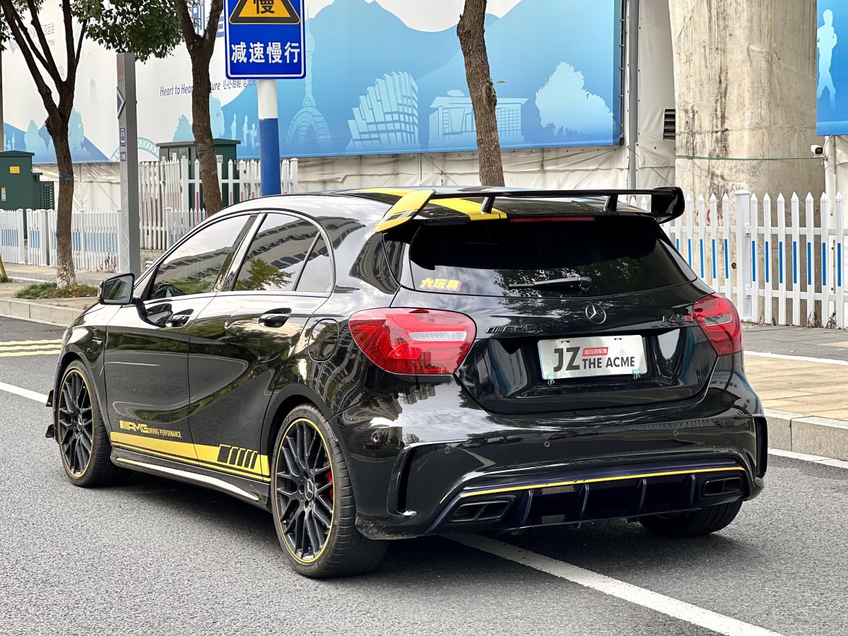 奔馳 奔馳A級AMG  2017款 AMG A 45 4MATIC 暗夜雷霆限量版圖片