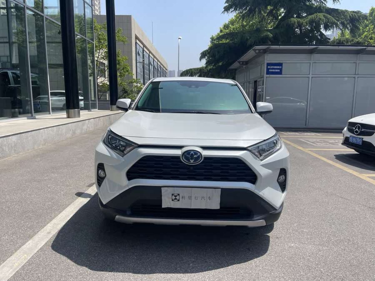豐田 RAV4榮放  2023款 雙擎 2.5L E-CVT四驅(qū)精英Plus版圖片