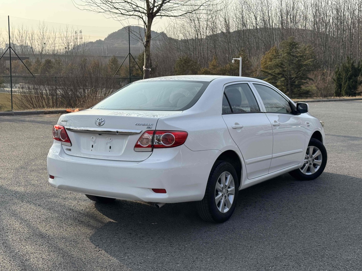 豐田 卡羅拉  2014款 1.6L CVT GLX-i導(dǎo)航版圖片