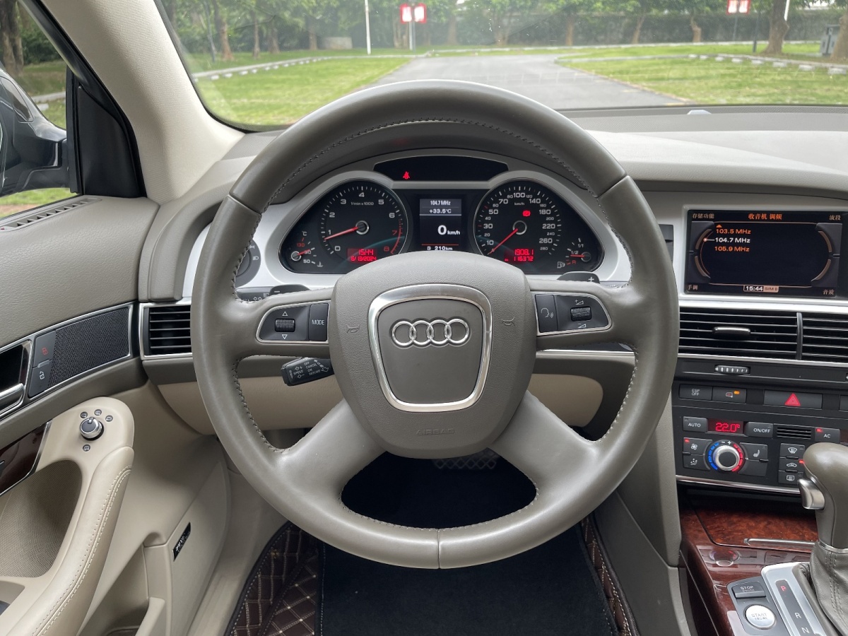 奧迪 奧迪A6L  2011款 3.0 TFSI quattro 豪華型圖片