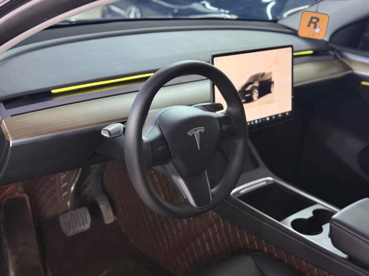 特斯拉 Model Y  2022款 改款 后輪驅(qū)動(dòng)版圖片
