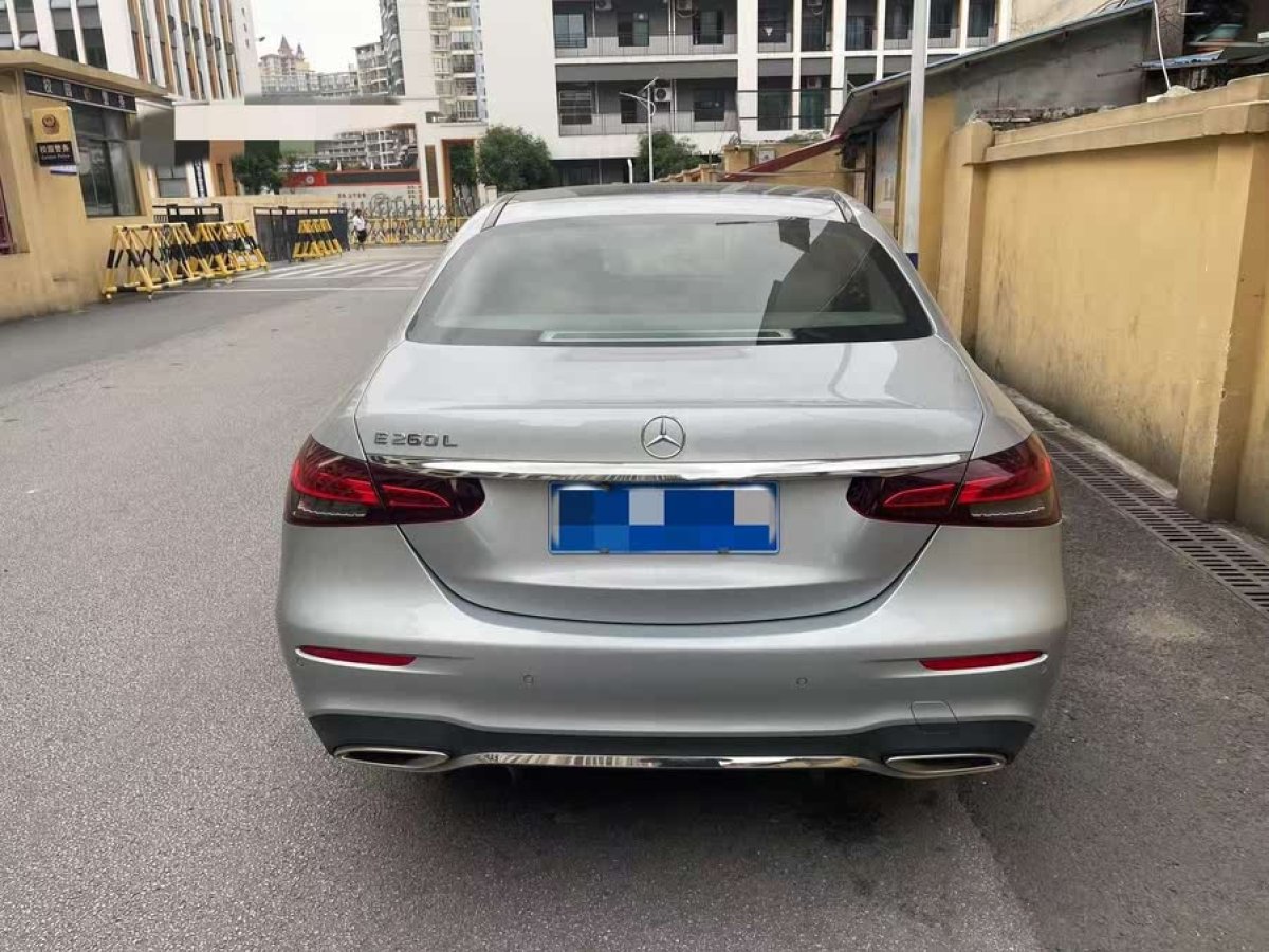 奔馳 奔馳E級  2021款 改款 E 260 L 運(yùn)動型圖片