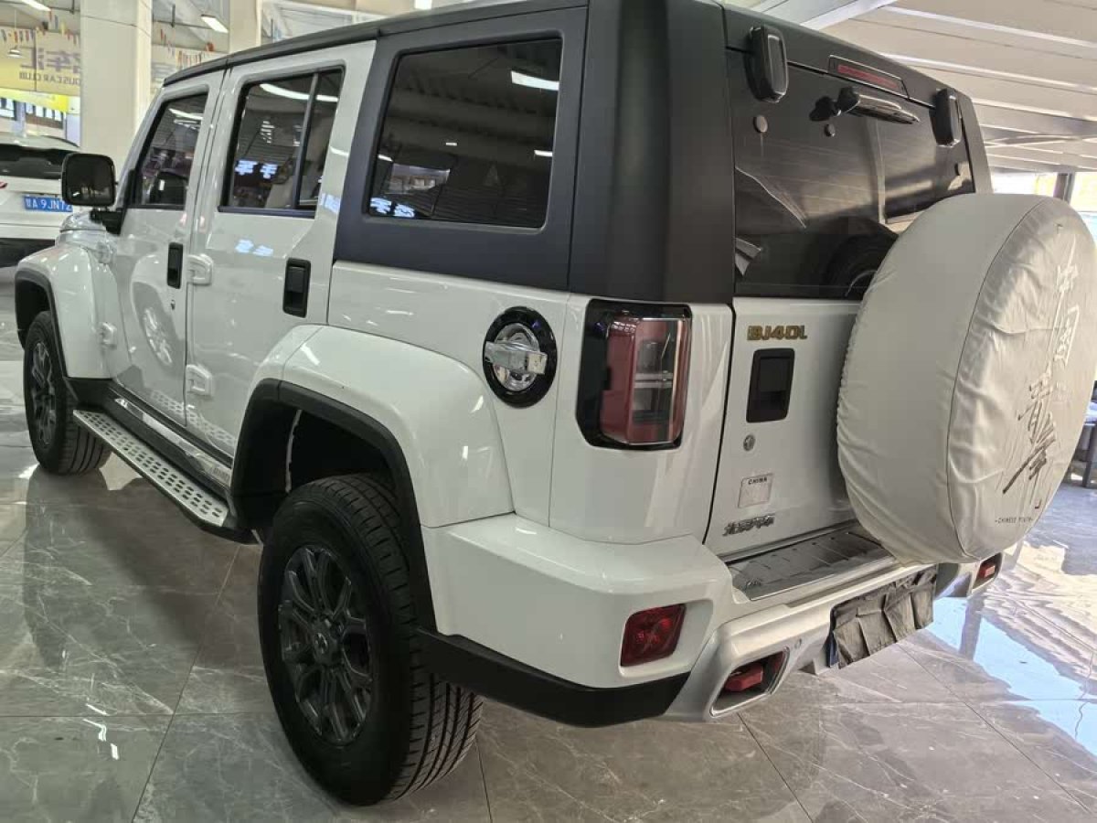 北京 BJ40  2019款  PLUS 2.3T 自動(dòng)四驅(qū)尊享版 國VI圖片