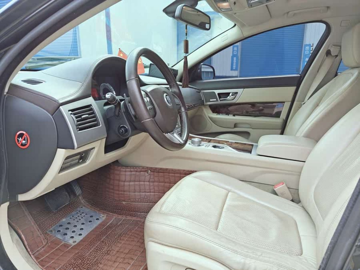 捷豹 XF  2009款 XF 3.0L V6豪華版圖片