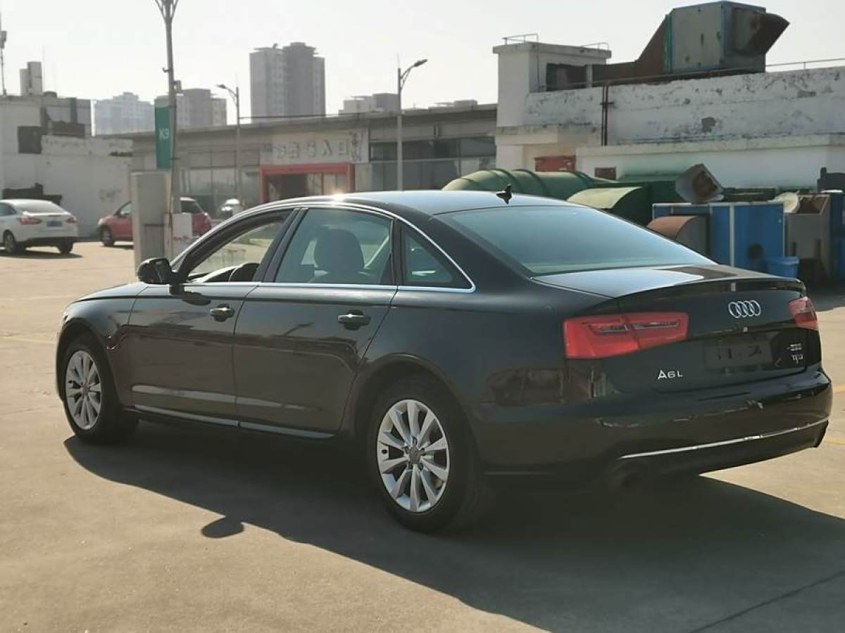 奧迪 奧迪A6L  2012款 TFSI 標(biāo)準(zhǔn)型圖片