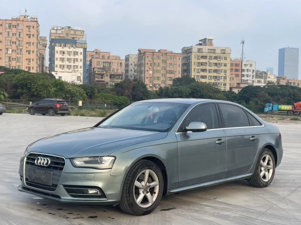 奥迪 奥迪A4L  2013款 35 TFSI 自动标准型