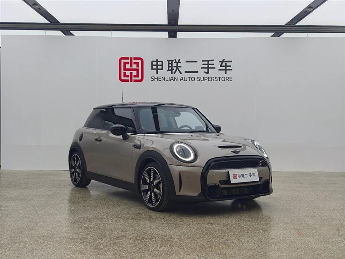 MINI MINI  2023款 改款 2.0T COOPER S 藝術(shù)家圖片