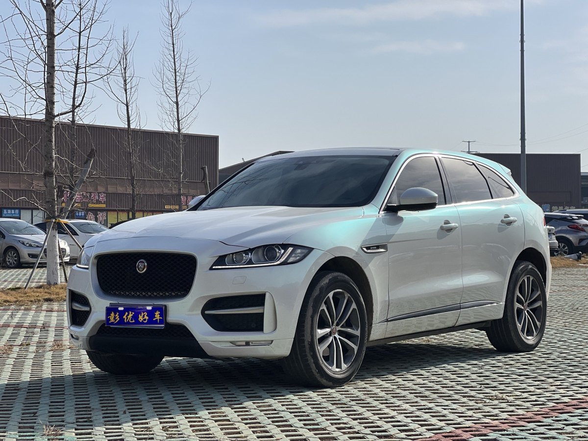 捷豹 F-PACE  2016款 2.0T 兩驅(qū)R-Sport運(yùn)動(dòng)版圖片