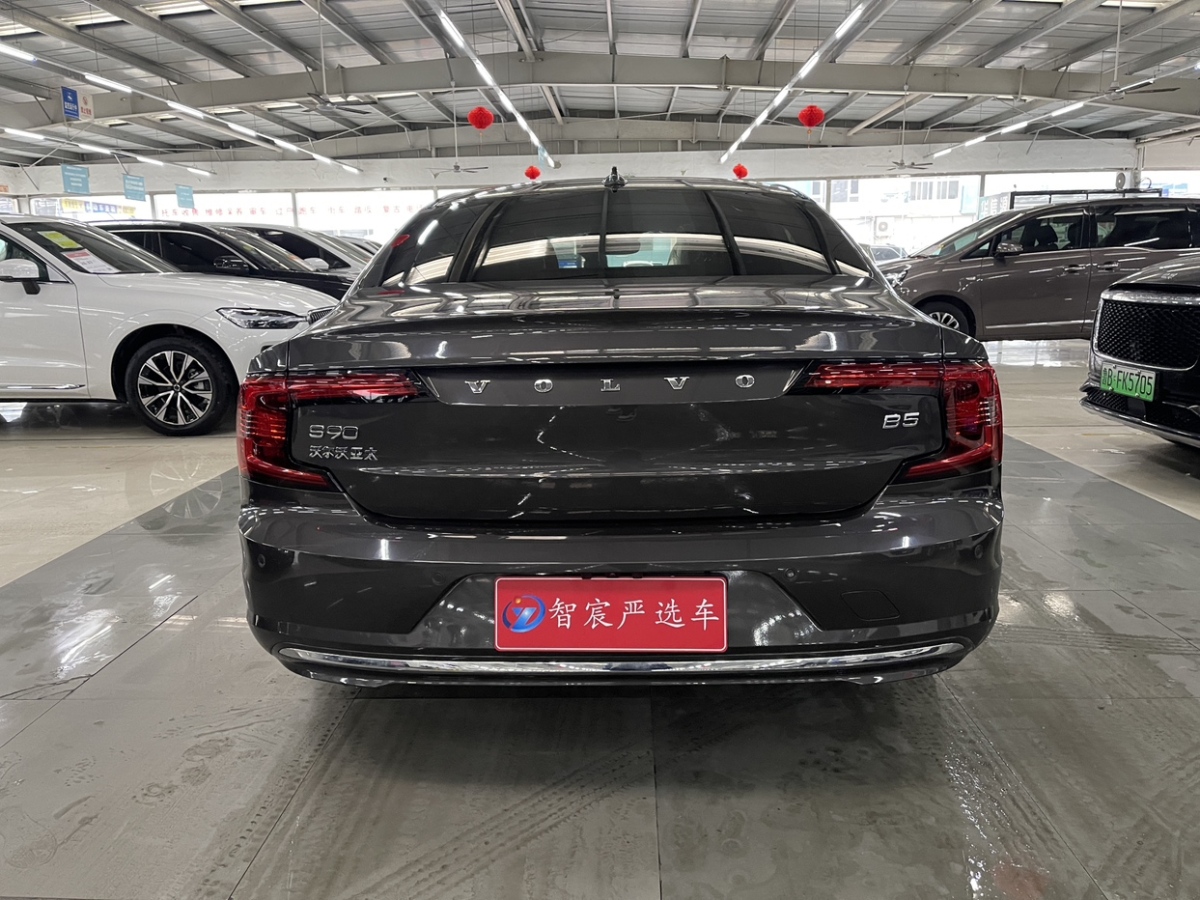 沃爾沃 S90  2024款 B5 智遠(yuǎn)豪華版圖片