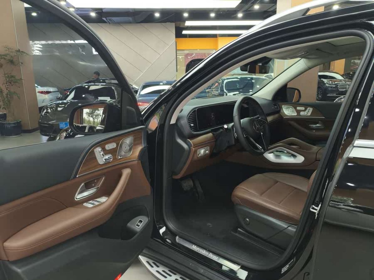 奔馳 奔馳GLE  2024款 GLE 450 4MATIC 時(shí)尚型圖片