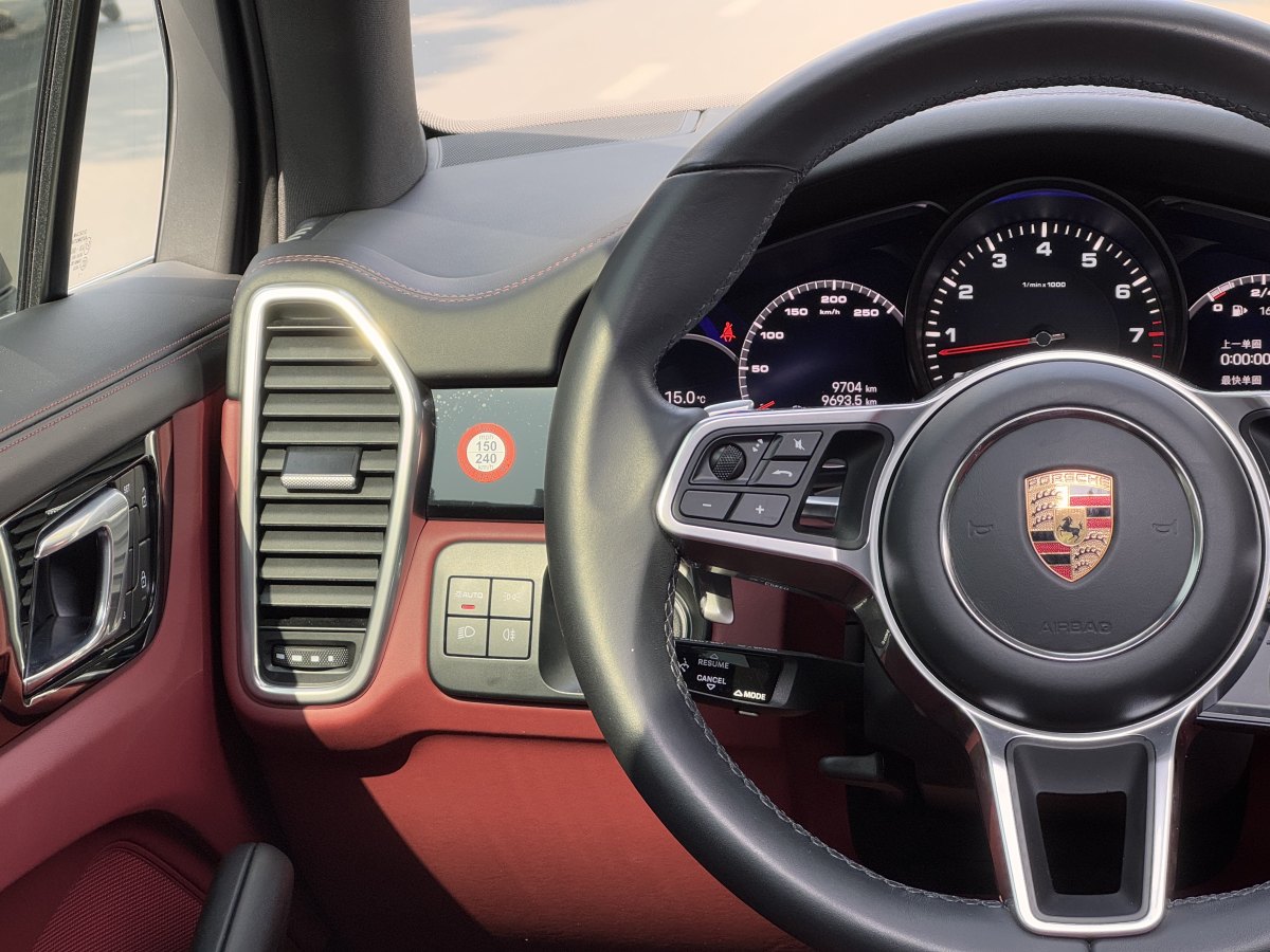 保時(shí)捷 Cayenne  2022款 Cayenne 3.0T 鉑金版圖片