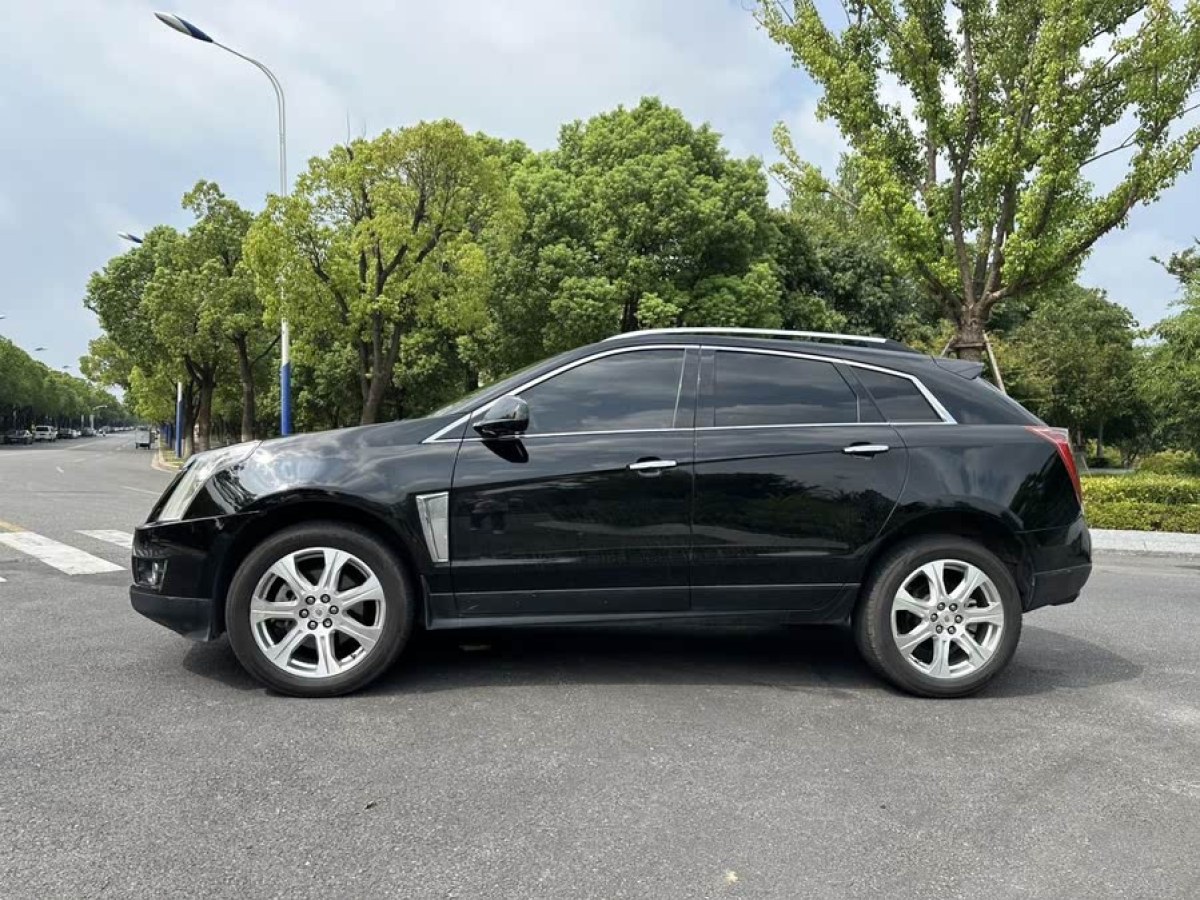 凱迪拉克 SRX  2015款 3.0L 領(lǐng)先型圖片