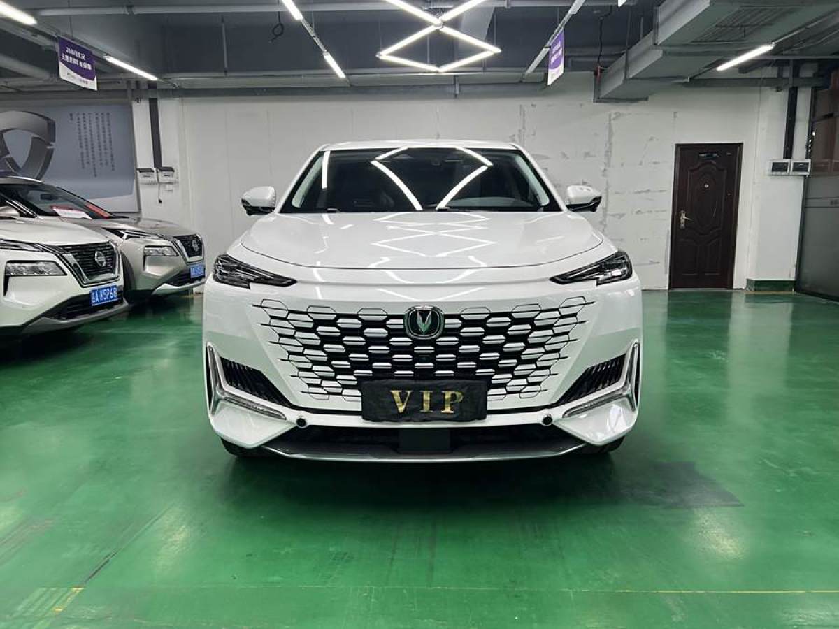 長(zhǎng)安 長(zhǎng)安UNI-K  2021款 2.0T 尊貴型圖片