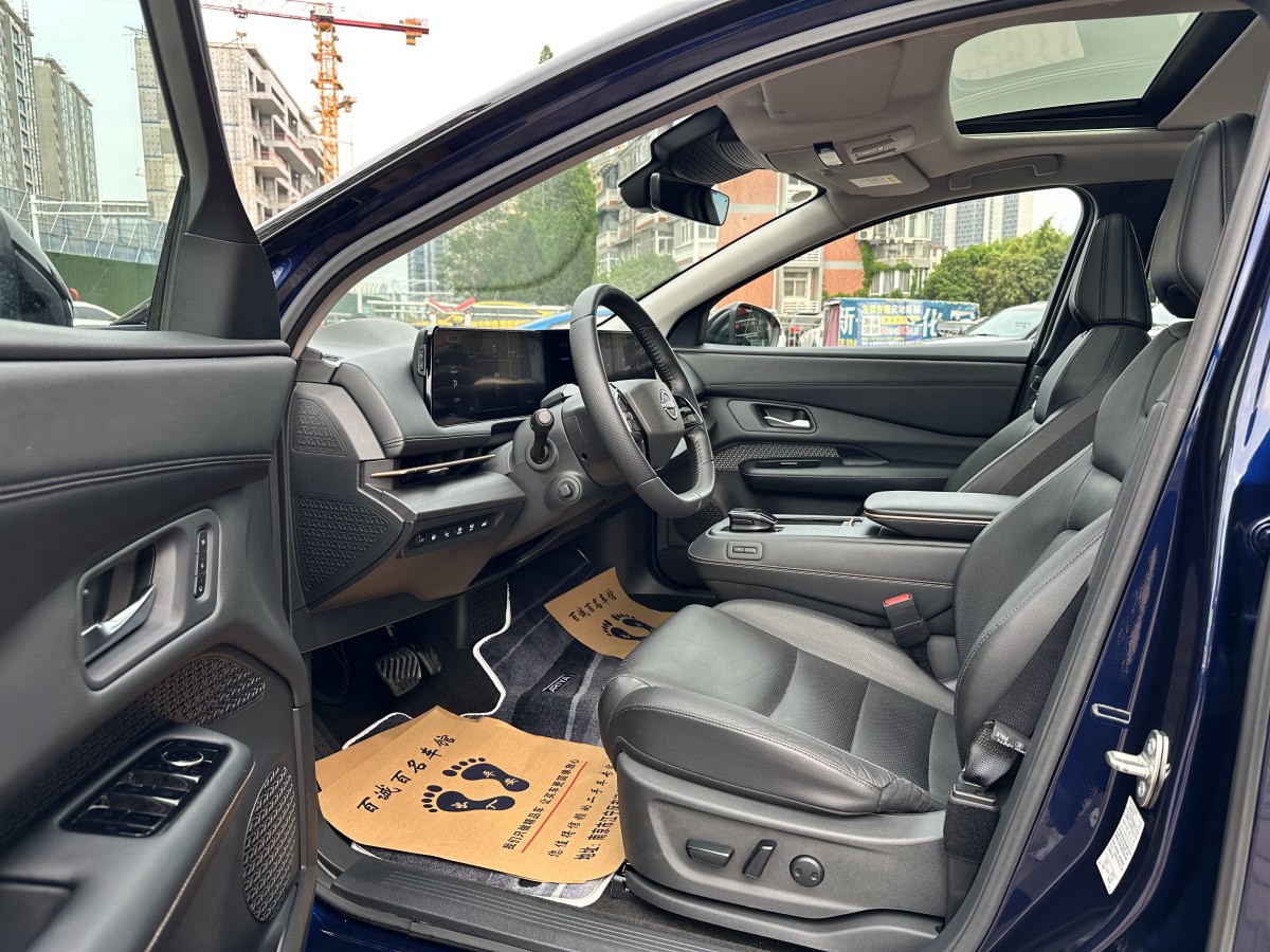 日產(chǎn) Ariya艾睿雅  2022款 兩驅(qū)長(zhǎng)續(xù)航頂配版圖片