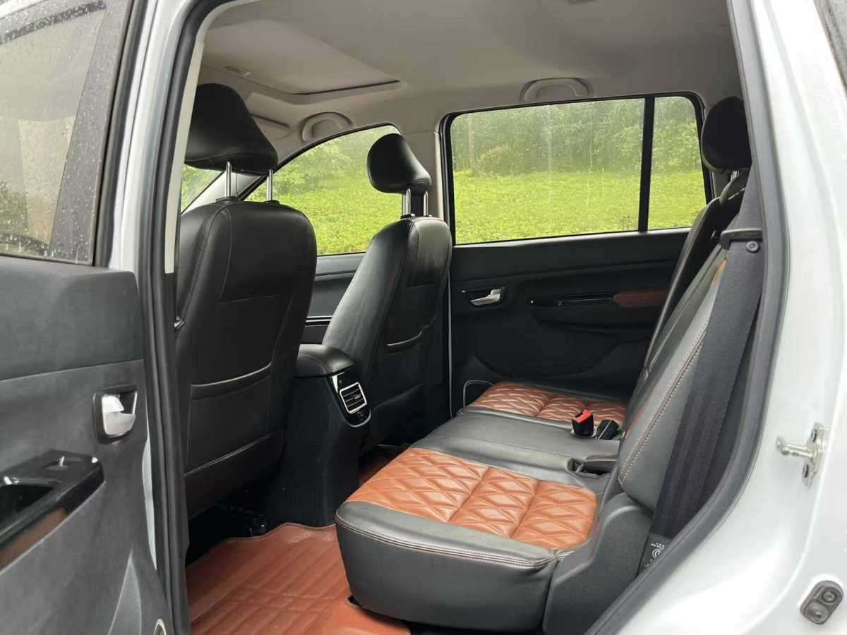 SWM斯威 X3  2018款 1.5L 手動(dòng)時(shí)尚型圖片