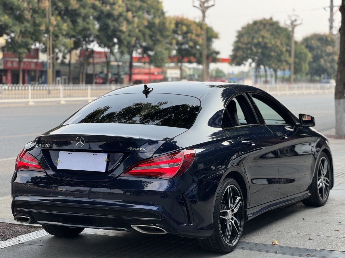 2017年5月奔馳 奔馳CLA級(jí)  2018款 CLA 220 4MATIC