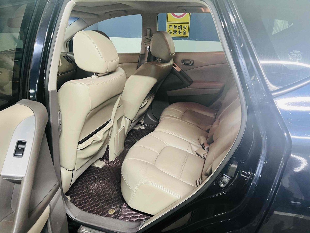 日產(chǎn) 樓蘭  2013款 3.5L CVT 榮耀版圖片