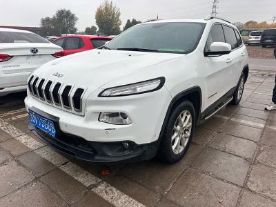 2017年4月 Jeep 自由光 2.0L 優(yōu)越版圖片