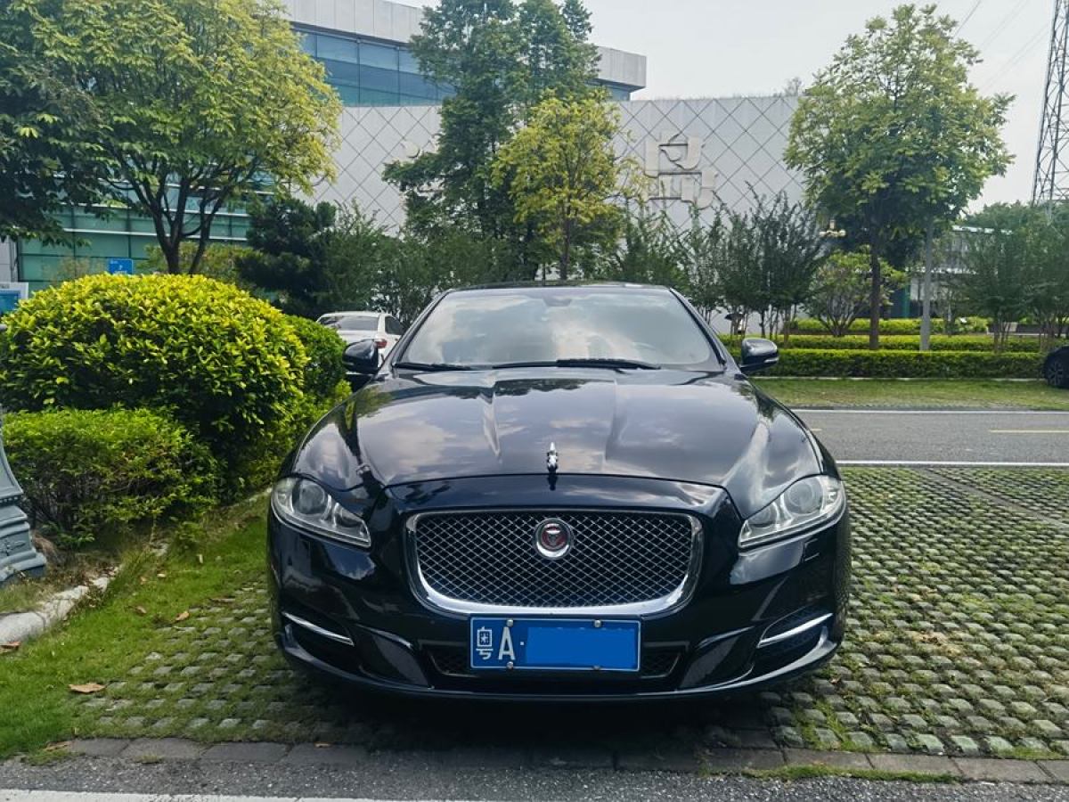 捷豹 XJ  2014款 XJL 2.0T 兩驅(qū)典雅商務(wù)版圖片