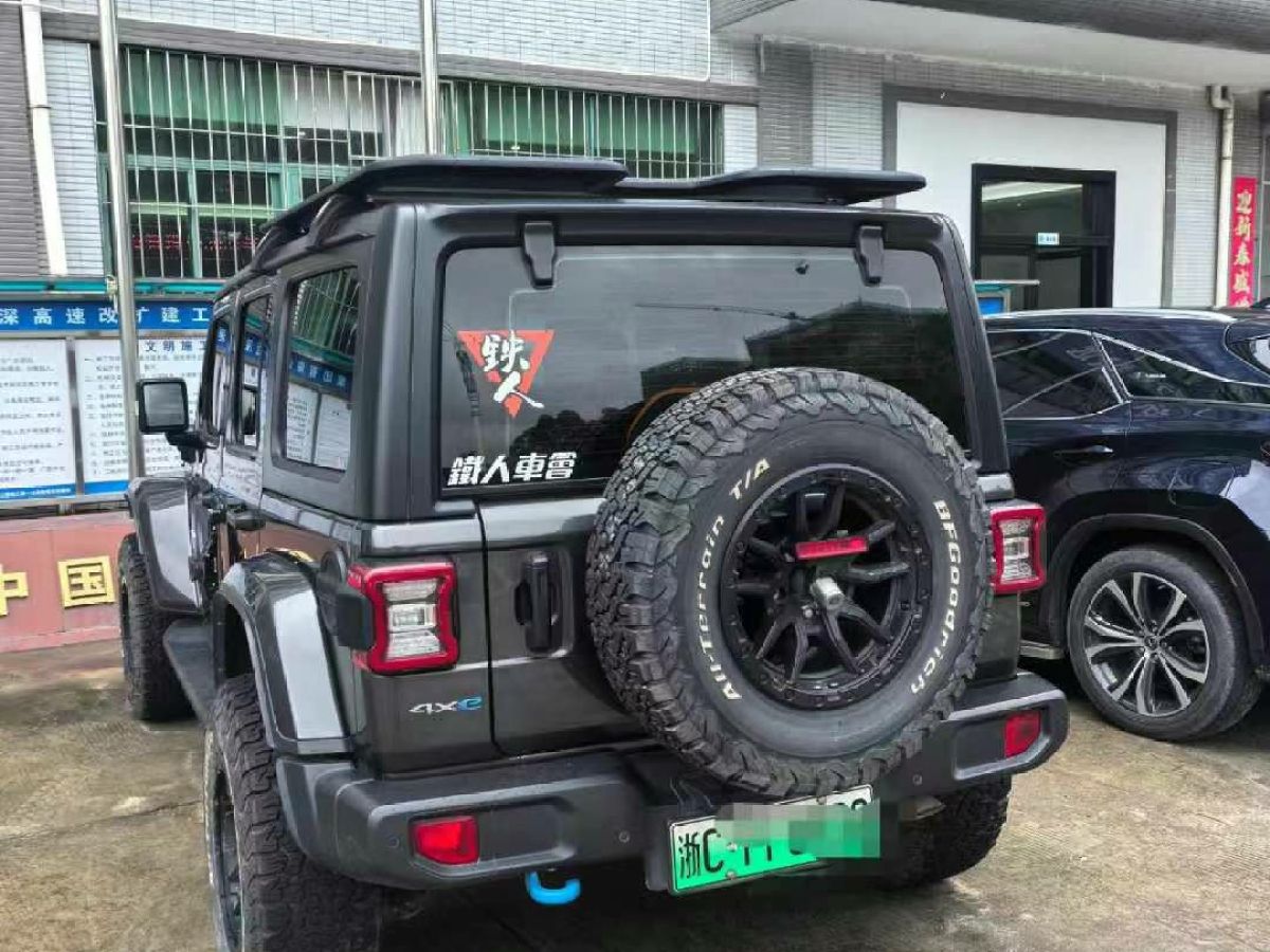 Jeep 牧馬人  2022款 2.0T 高地 阿拉斯加極光綠特別版圖片