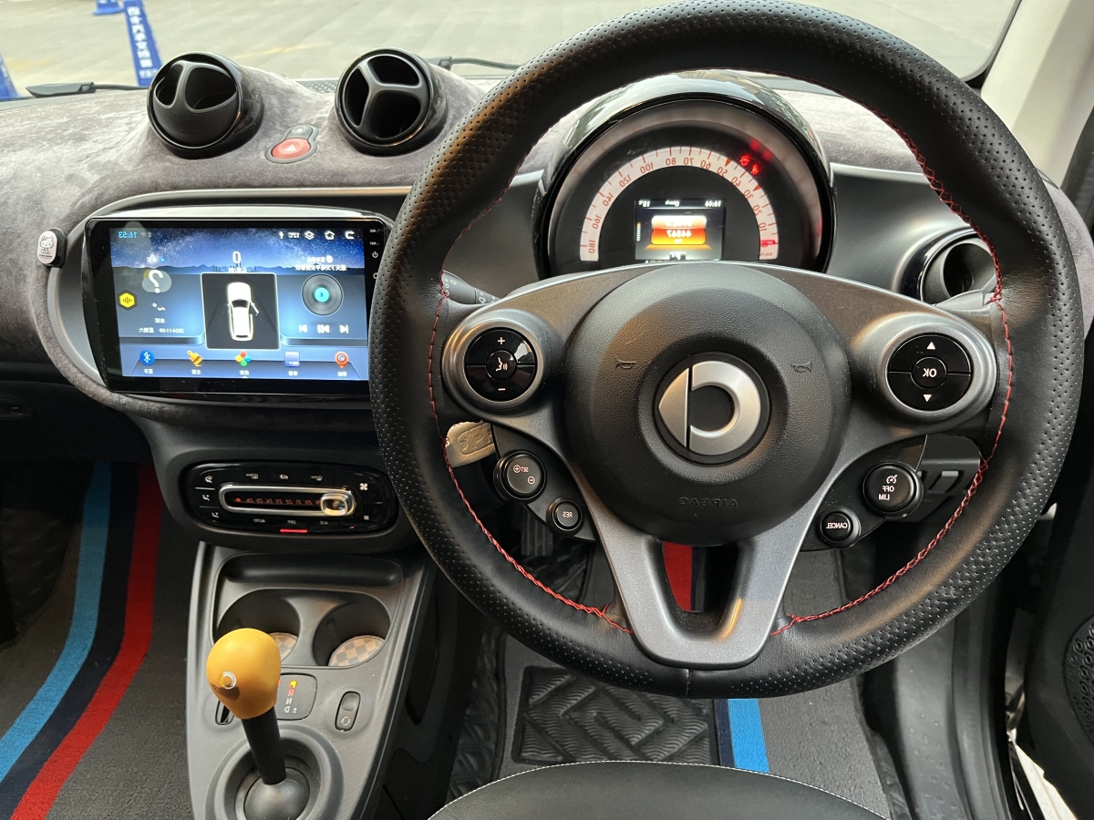 smart fortwo  2011款 1.0 MHD 硬頂激情版圖片