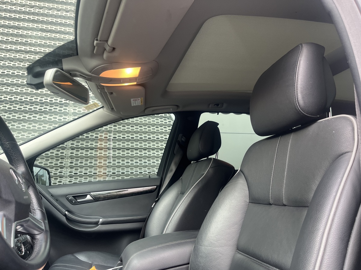 奔馳 奔馳R級(jí)  2017款 R 320 4MATIC 豪華型臻藏版圖片