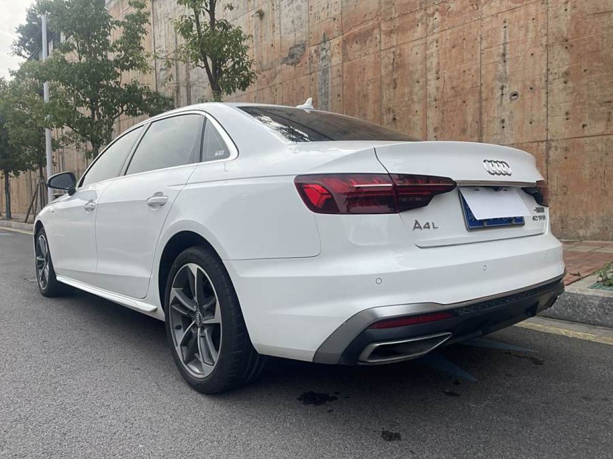 奧迪 奧迪A4L  2022款 40 TFSI 時尚動感型圖片