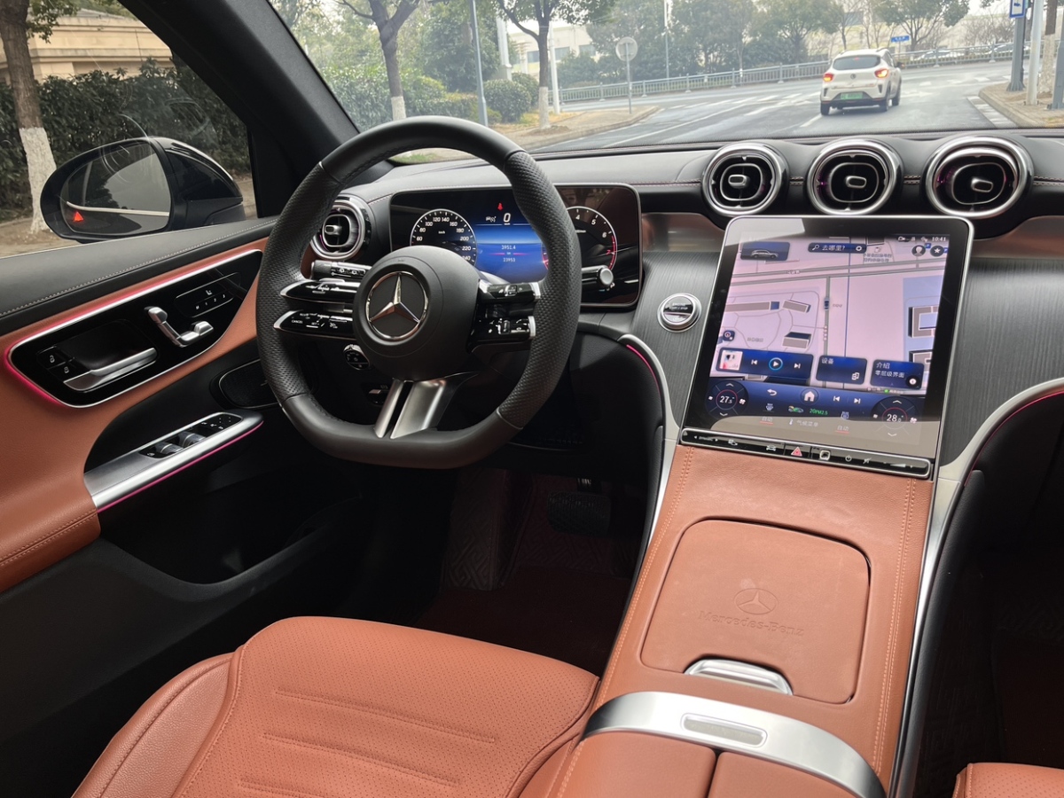 2024年4月奔馳 奔馳GLC  2024款 GLC 260 L 4MATIC 豪華型 5座