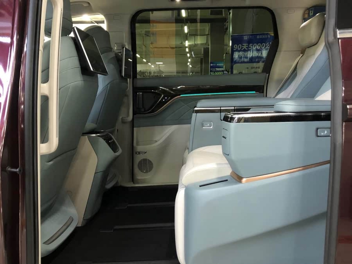 上汽大通 上汽大通MAXUS G90  2022款 2.0T 星際七座版圖片