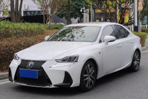 GS 雷克萨斯 300 F SPORT