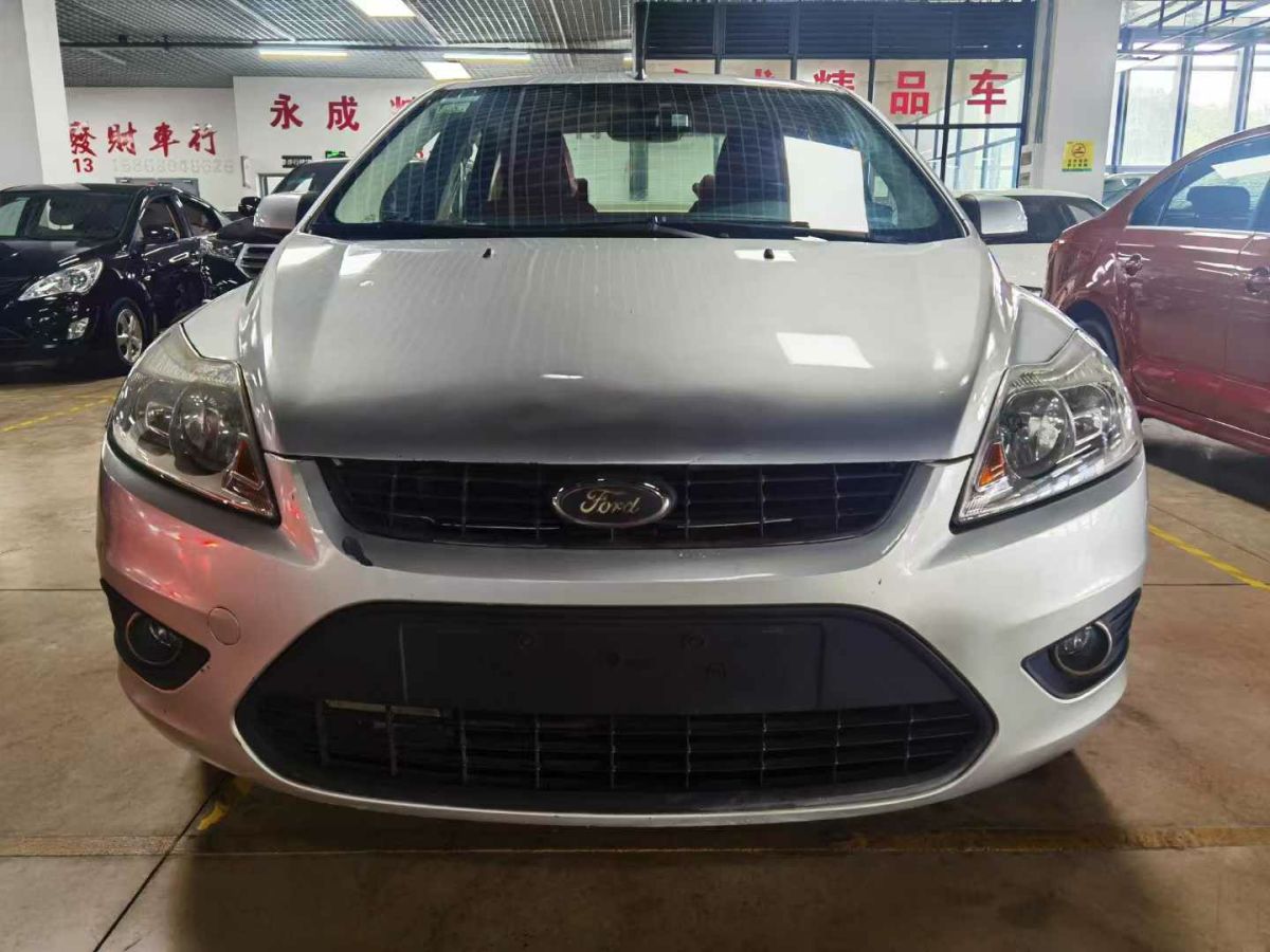 福特 ?？怂? 2013款 2.0T ST 標(biāo)準(zhǔn)版圖片