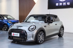 MINI MINI 2.0T COOPER S 藝術家