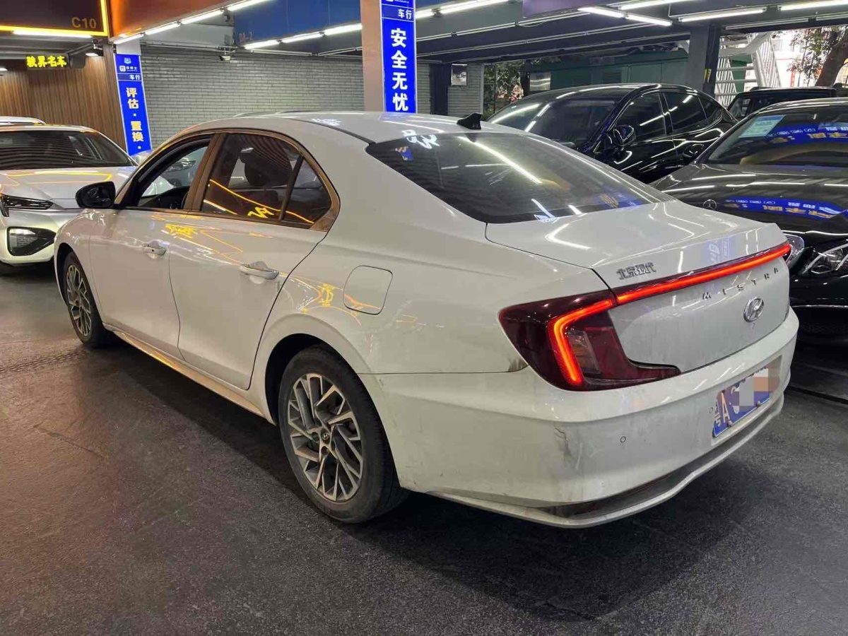 現(xiàn)代 名圖  2021款 1.8L CVT精英版GLX圖片