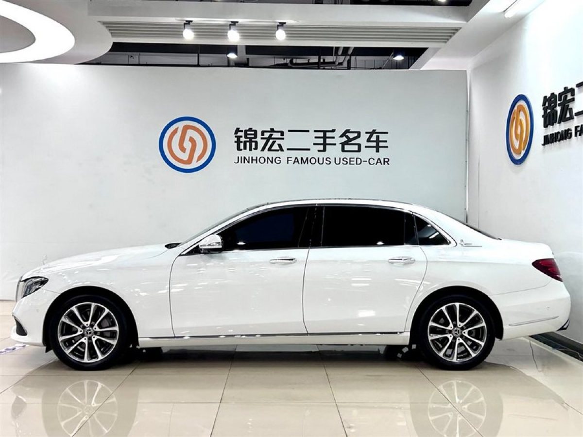 奔馳 奔馳E級(jí)  2019款 改款 E 300 L 豪華型圖片