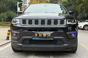 指南者 Jeep 220T 自動(dòng)精英版