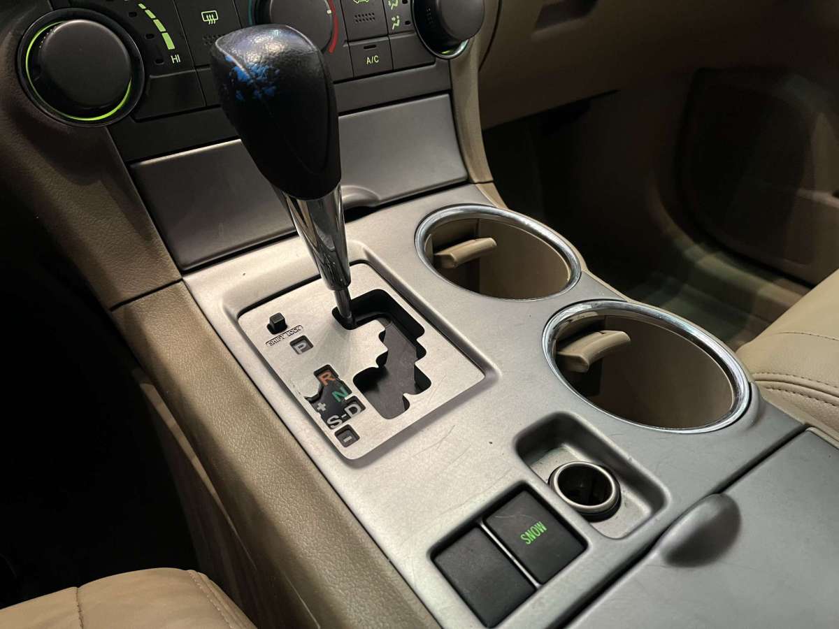2009年12月丰田 汉兰达  2009款 2.7L 两驱5座精英版