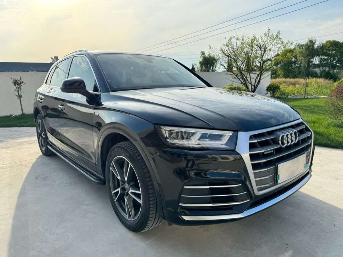 奧迪 奧迪Q5L  2020款 改款 40 TFSI 榮享時(shí)尚型圖片