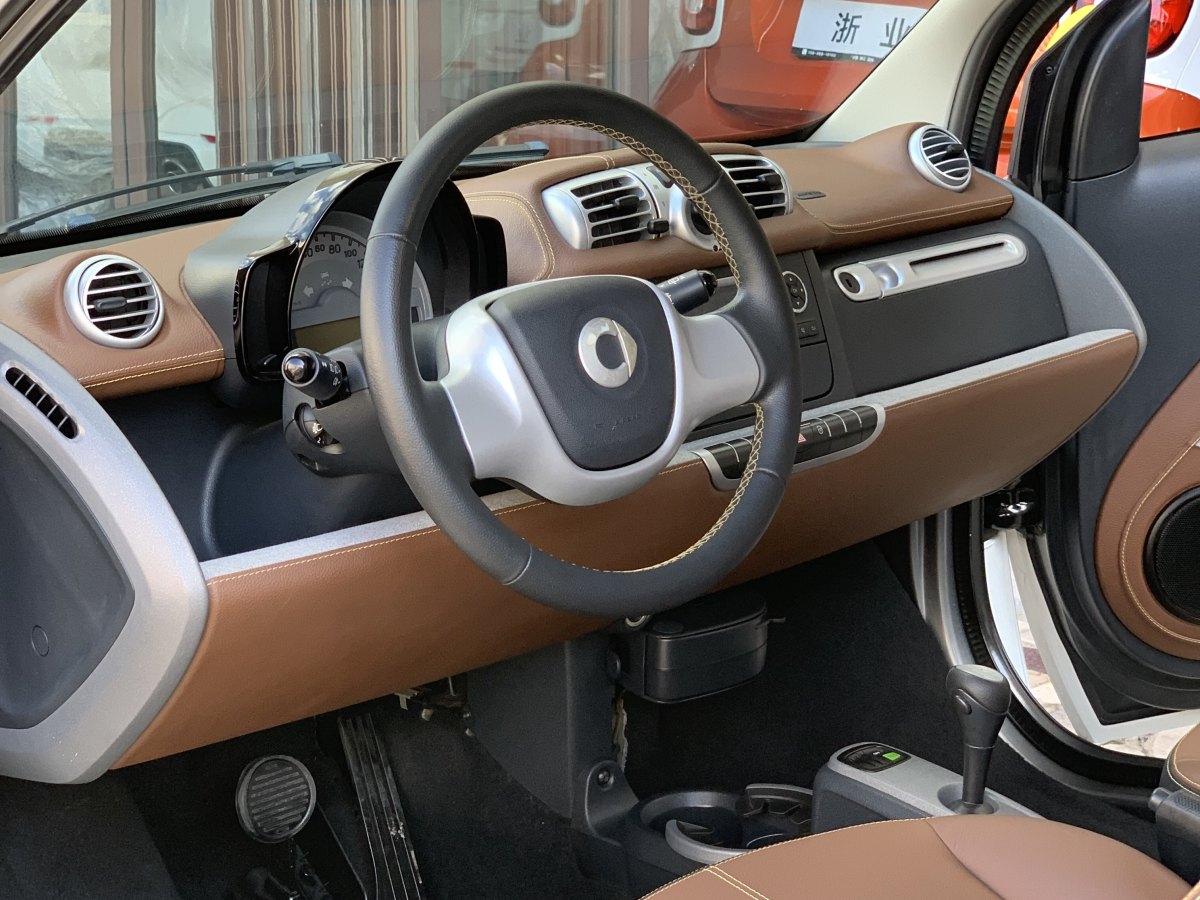 smart fortwo  2014款 1.0 MHD 硬頂BoConcept特別版圖片