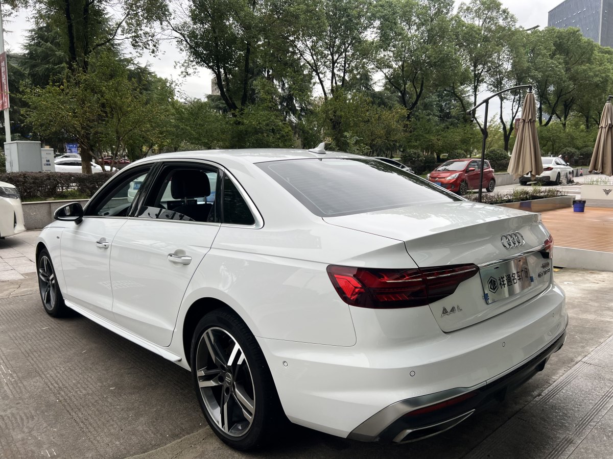 奧迪 奧迪A4L  2020款 40 TFSI 豪華動感型圖片