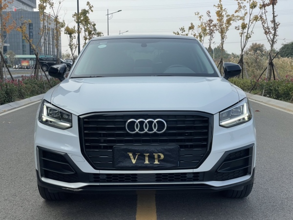 奥迪 奥迪Q2L  2020款 35TFSI 进取动感型