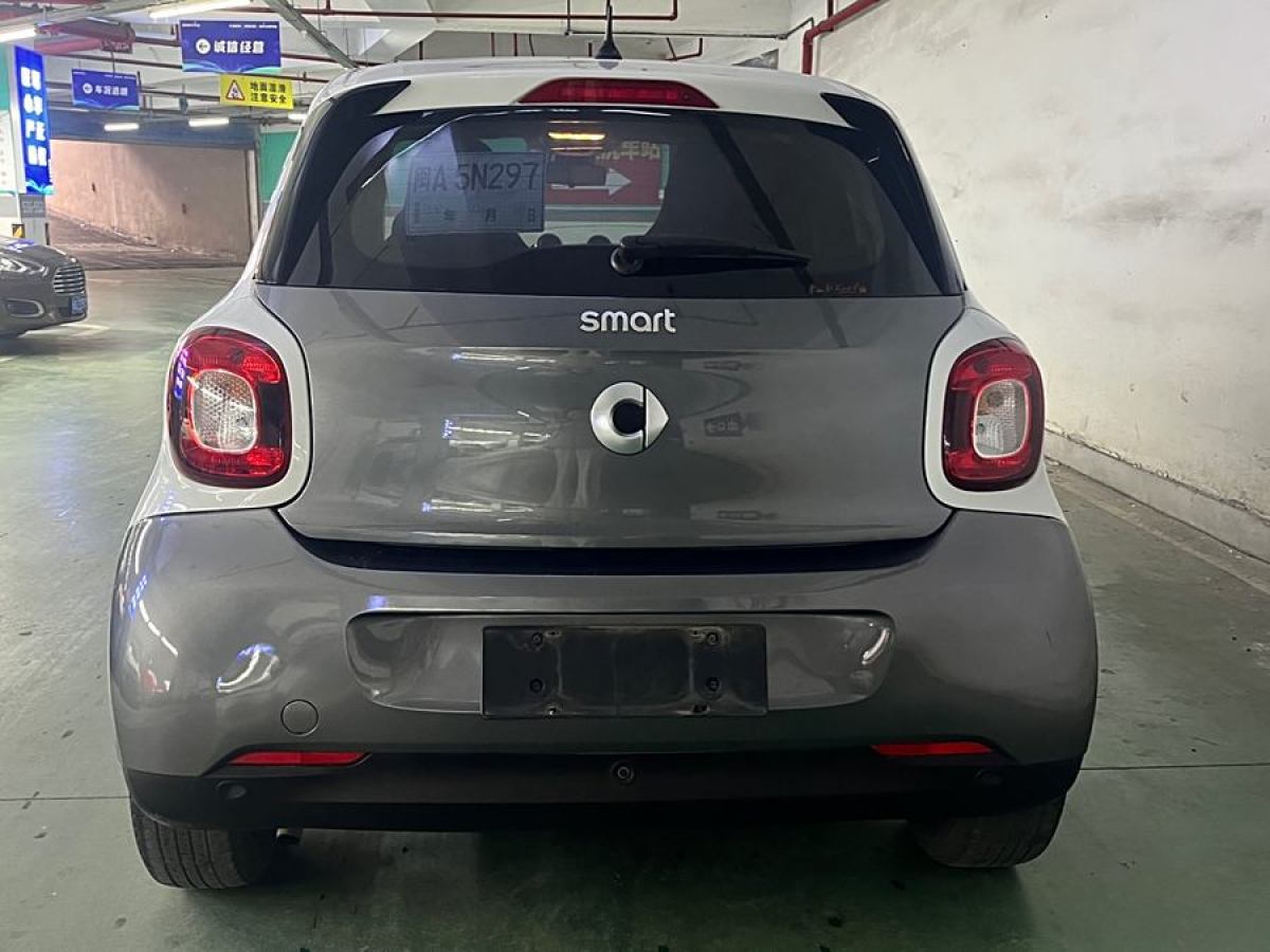 smart forfour  2016款 1.0L 52千瓦激情版圖片