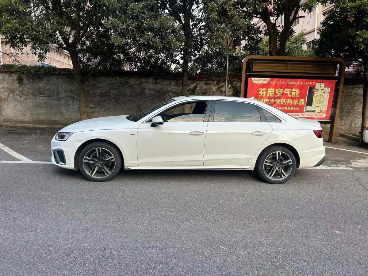 奧迪 奧迪A4L  2022款 40 TFSI 時尚動感型圖片