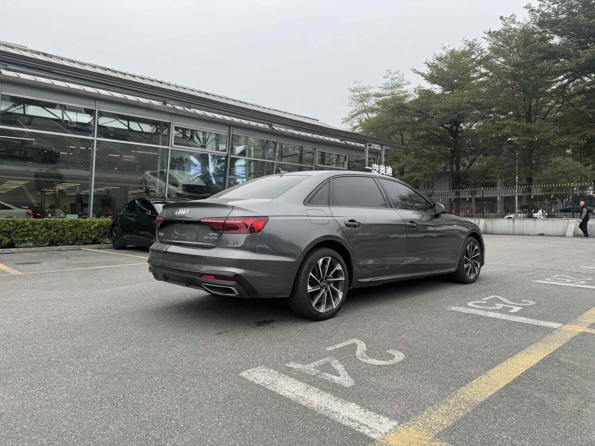 奧迪 奧迪A4L  2023款 40 TFSI 豪華動感型圖片