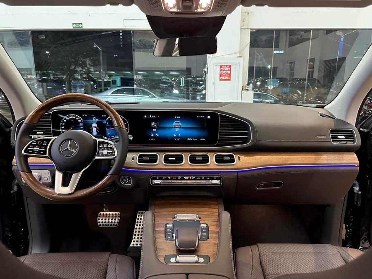 奔馳 奔馳GLS  2023款 改款 GLS 450 4MATIC 豪華型圖片