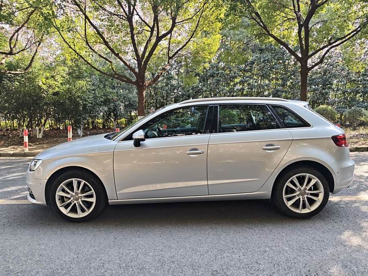 2015年1月奧迪 奧迪A3  2015款 Sportback 40 TFSI 自動(dòng)豪華型