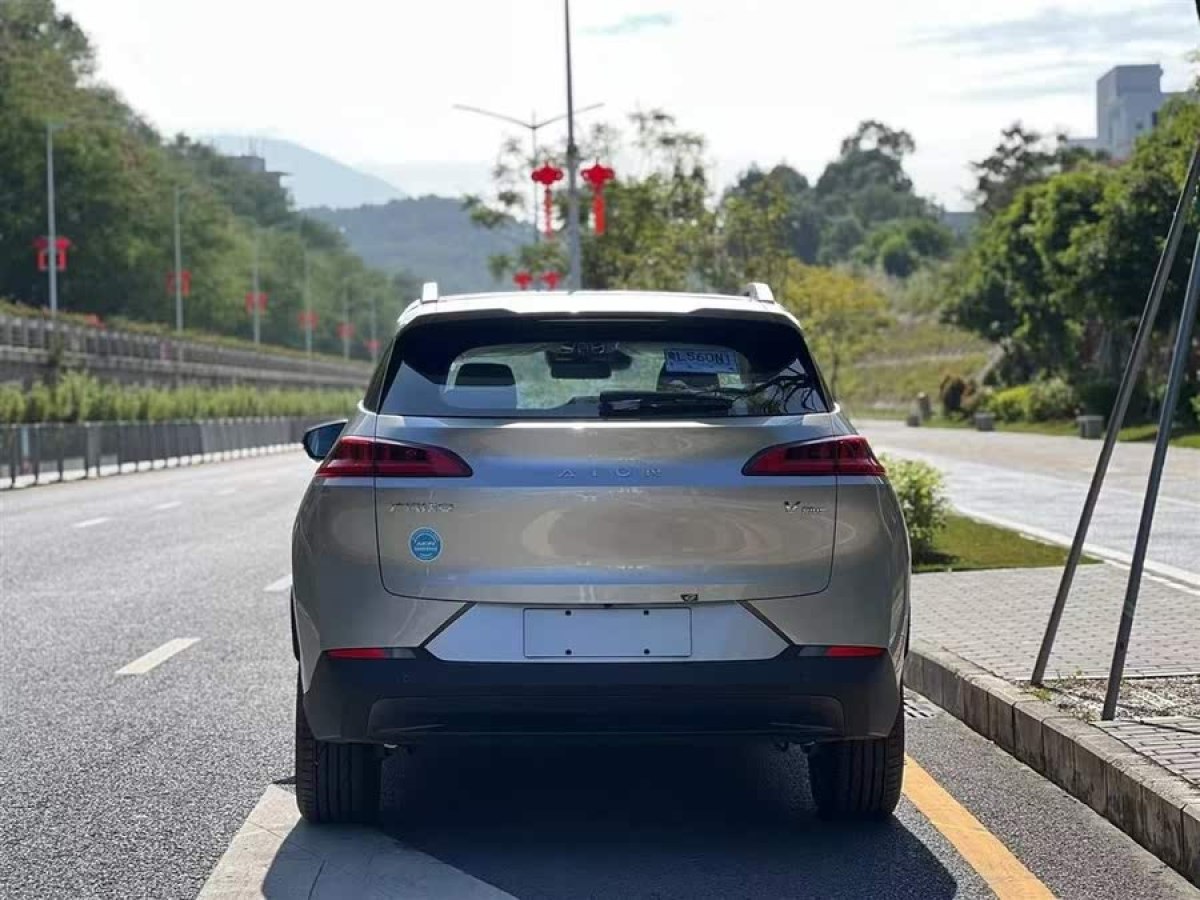 埃安 AION V  2023款 改款 Plus 70 智領(lǐng)版 磷酸鐵鋰圖片