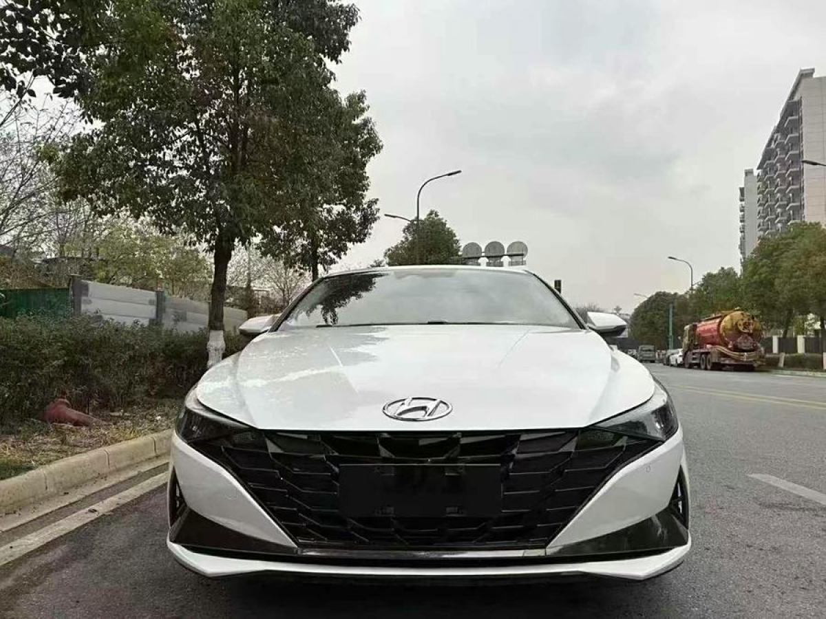 現(xiàn)代 伊蘭特  2022款 1.5L CVT LUX尊貴版圖片