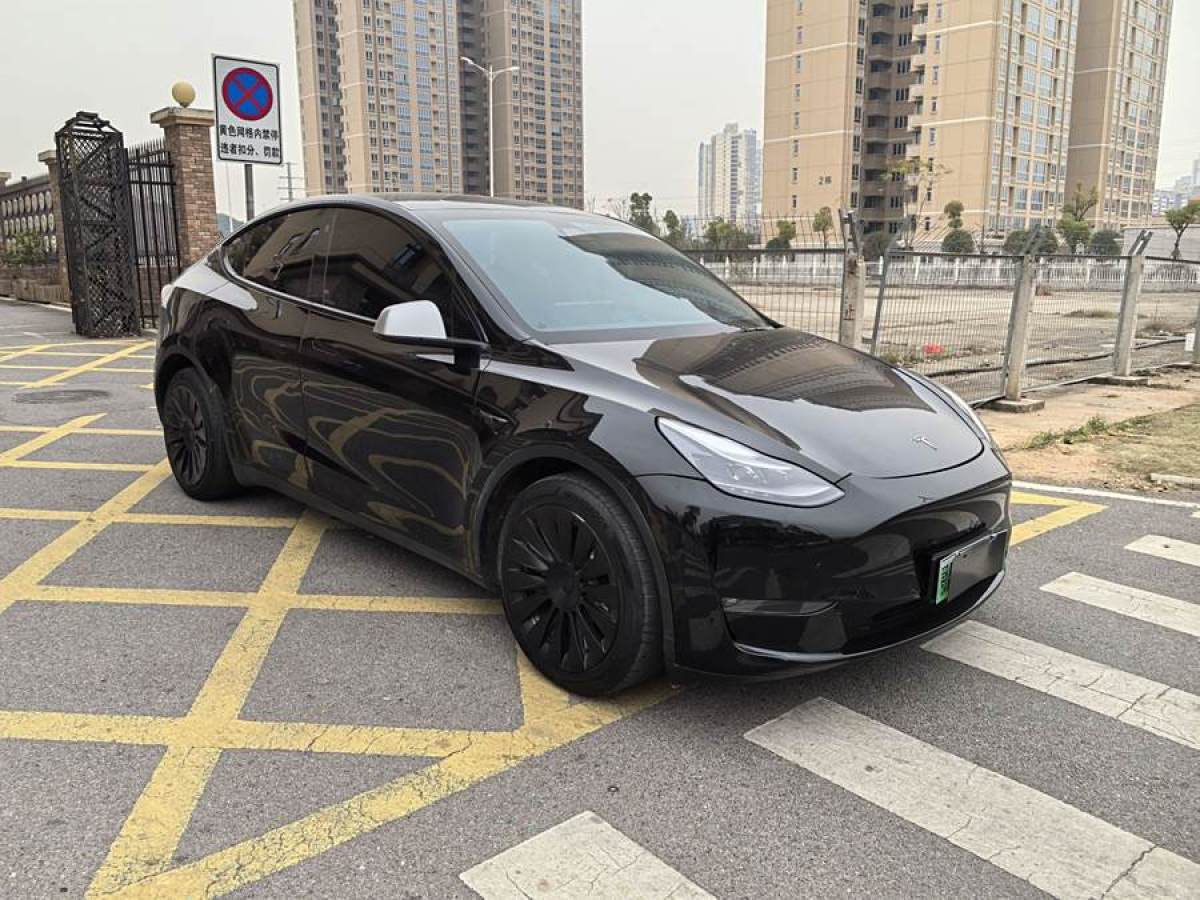 特斯拉 Model Y  2021款 長續(xù)航全輪驅(qū)動(dòng)版 3D7圖片