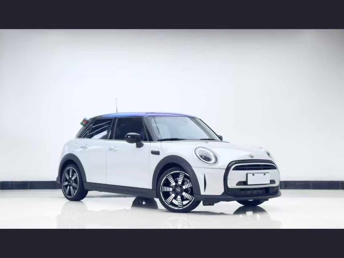 MINI MINI  2022款 1.5T COOPER The Coopers 紀(jì)念版圖片