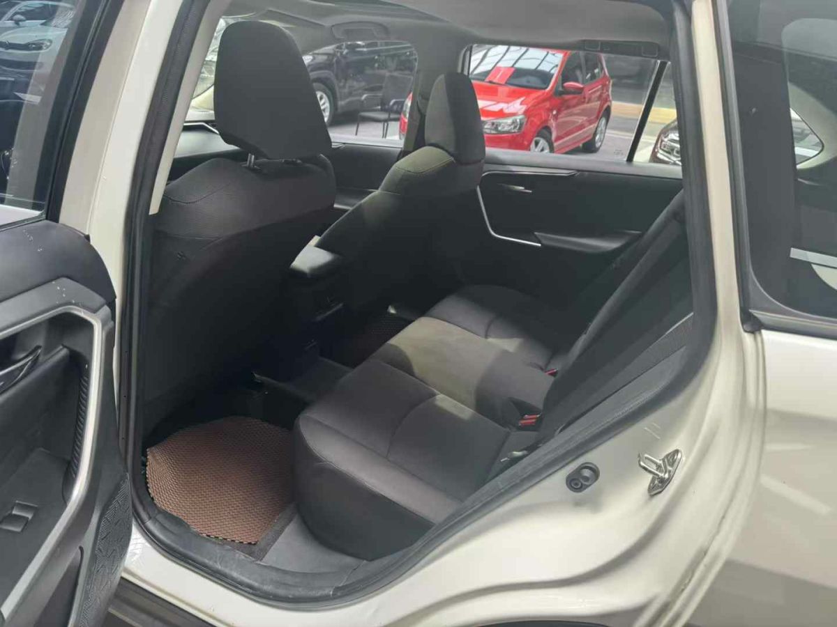 豐田 RAV4榮放  2023款 2.0L CVT兩驅(qū)風(fēng)尚版圖片